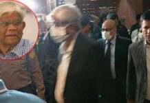 পুলিশের সহায়তায় সচিবালয় ছাড়লেন অর্থ উপদেষ্টা