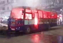 রাজধানীতে আরও তিন বাসে আগুন